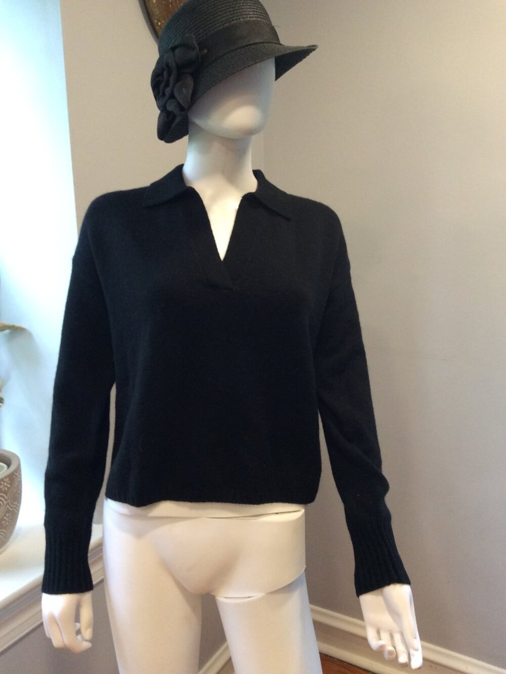 100% Cashmere Black Polo Sweater Size Medium